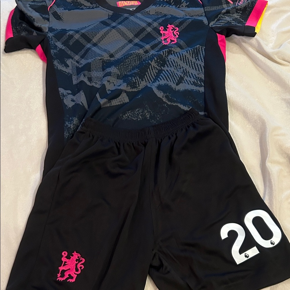 Chelsea FC Black and Pink Kit (Kids)